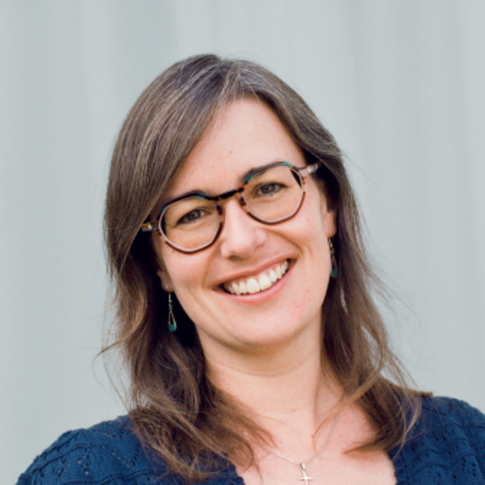 Headshot of Angie Burnett